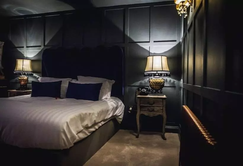 호텔 Le Petit Chateau & William De Percy