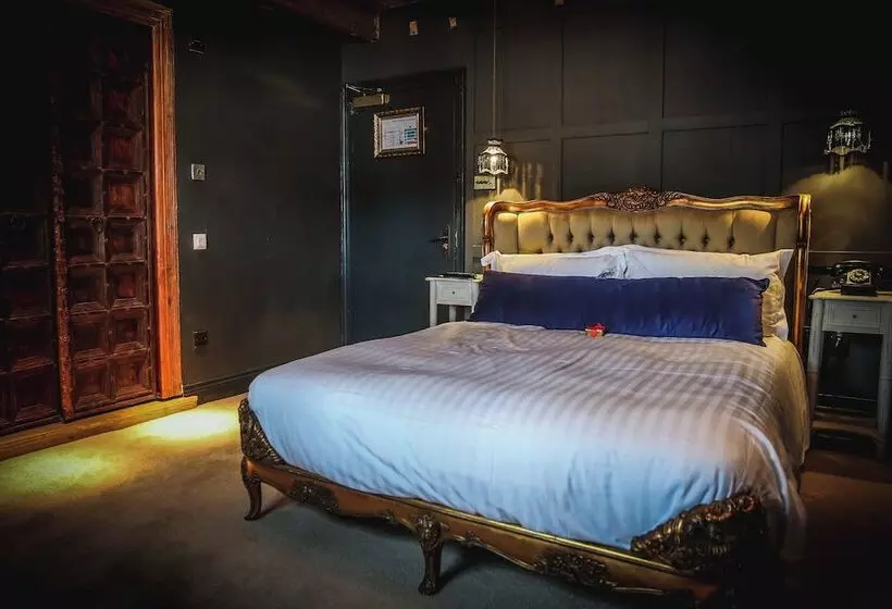 호텔 Le Petit Chateau & William De Percy