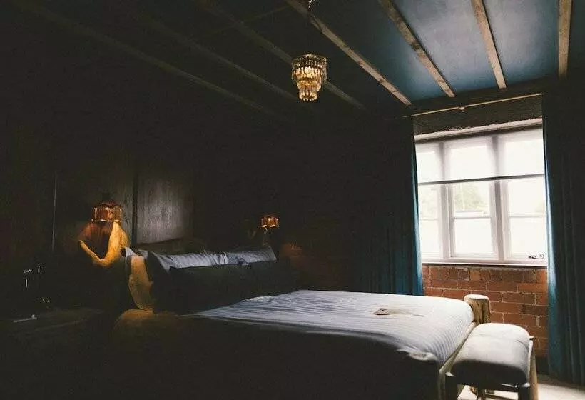 호텔 Le Petit Chateau & William De Percy