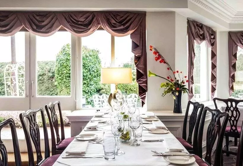 בית מלון כפרי Mercure St Albans Noke