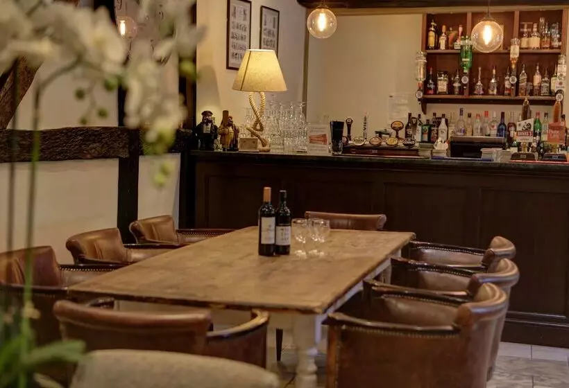 Отель Best Western Red Lion