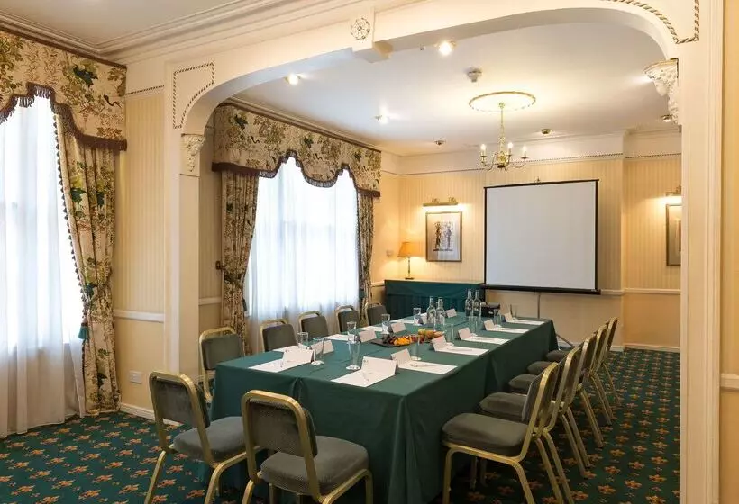 Отель Best Western Red Lion