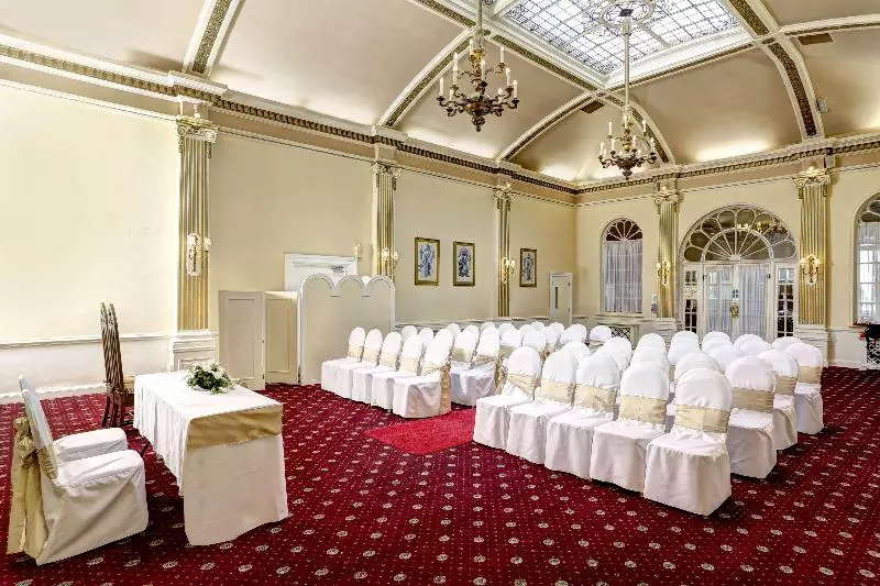 هتل Royal Clifton