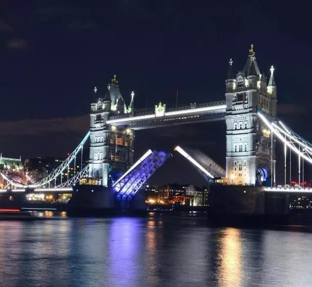 هتل The Clermont London, Charing Cross