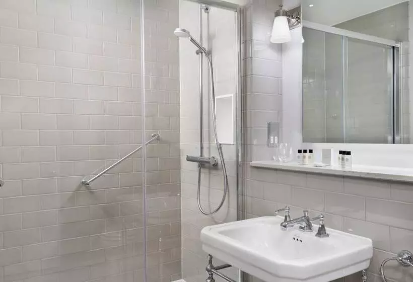 בית מלון כפרי The Midland