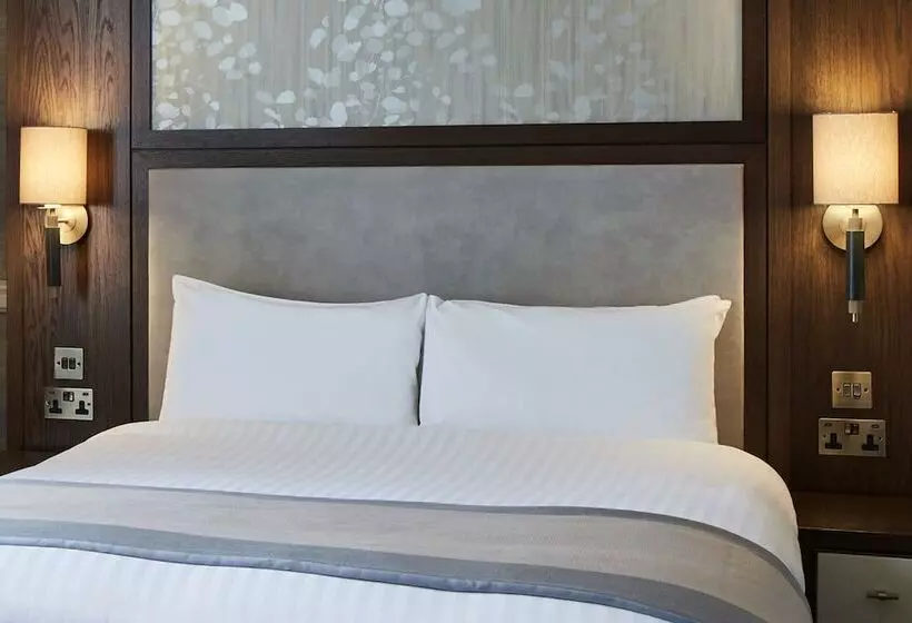 בית מלון כפרי The Midland