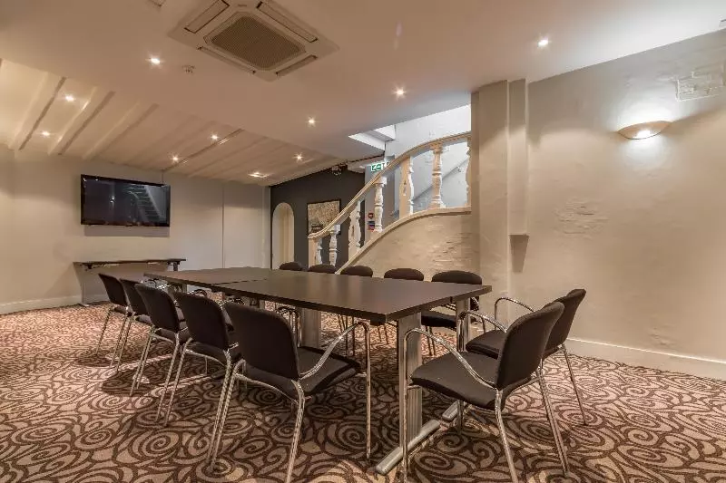 هتل Thistle London Bloomsbury Park