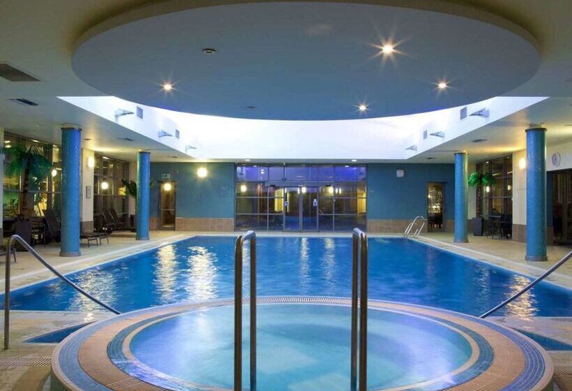 בית מלון כפרי The Welcombe Golf & Spa