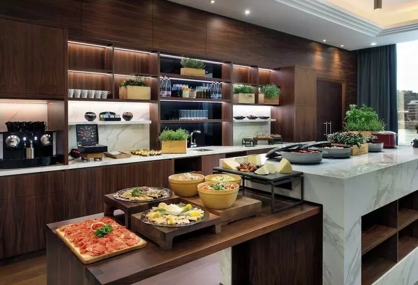 Hotel Budapest Marriott