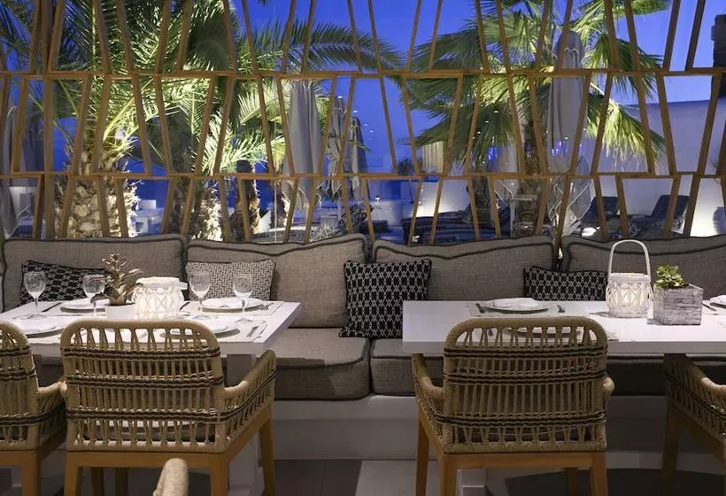 호텔 Petinos Beach