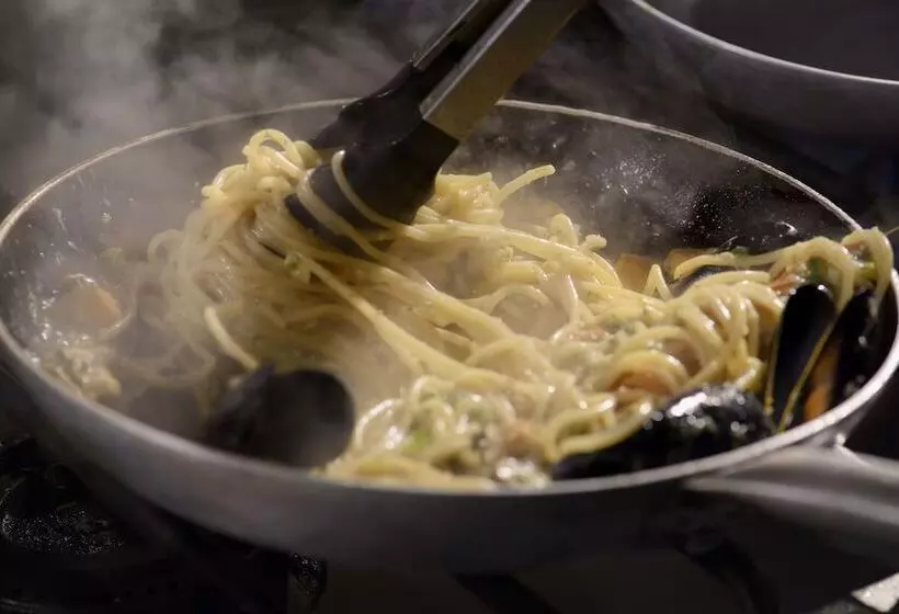 호텔 Petinos Beach