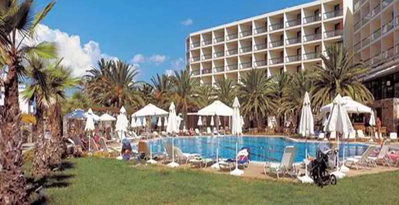 Отель Sirens Beach