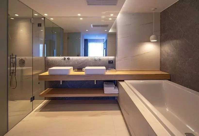 Отель Skiathos Palace