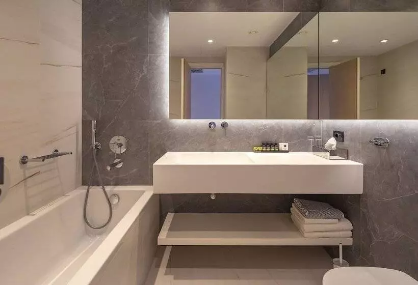 Отель Skiathos Palace