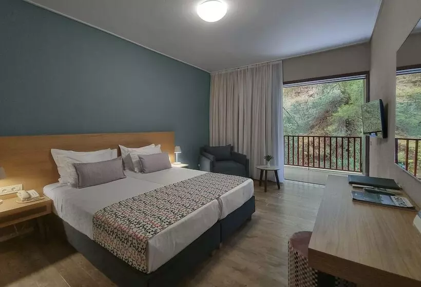 Отель Skiathos Palace