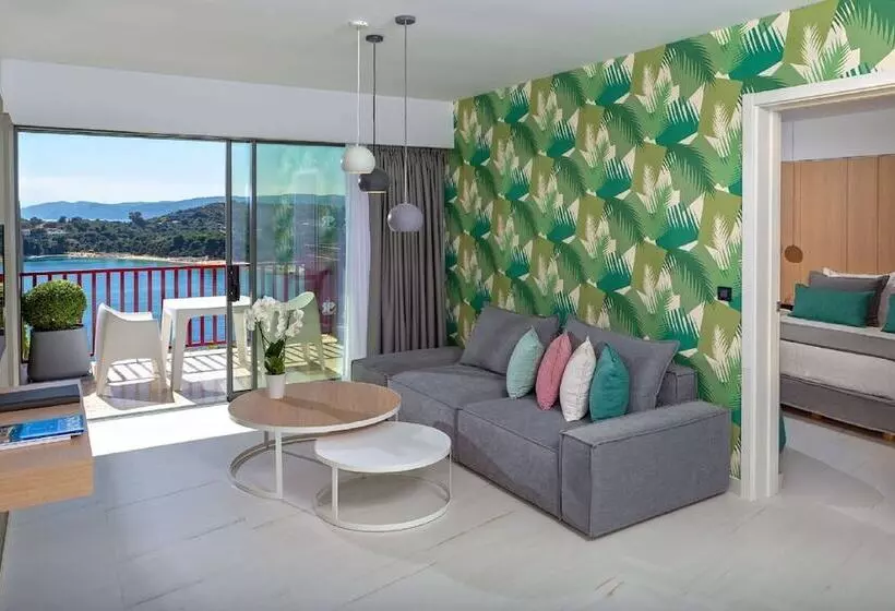 Отель Skiathos Palace