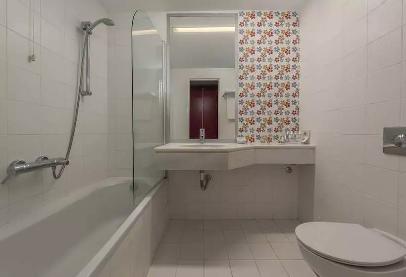 Отель Skiathos Palace