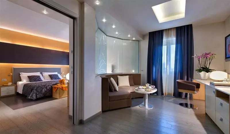 فندق Bristol Buja