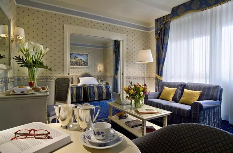 فندق Bristol Buja