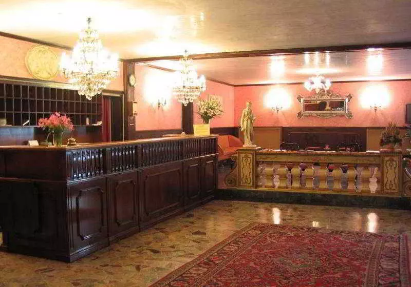 בית מלון כפרי Palace