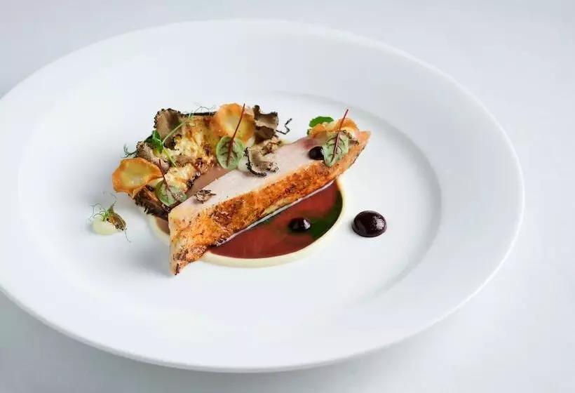 Sheraton Hong Kong Hotel & Towers