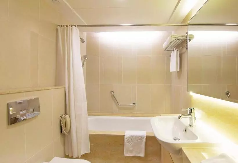 هتل The Salisbury  Ymca Of Hong Kong