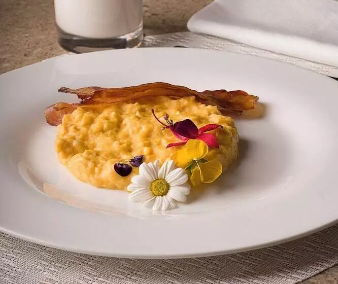 בית מלון כפרי Villa Athena Resort