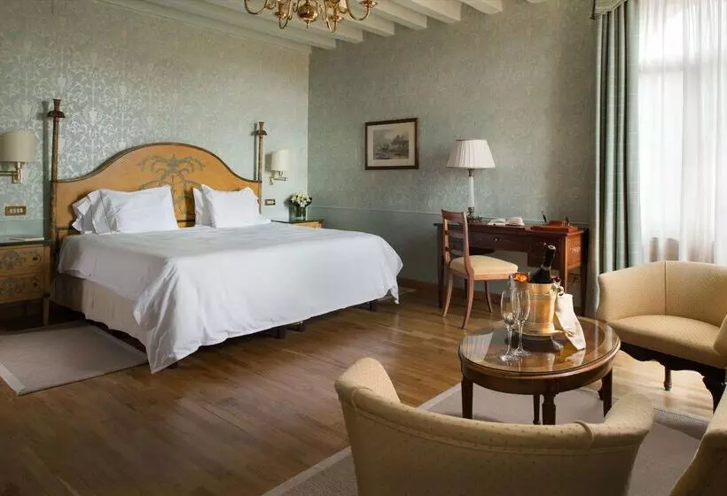 Отель Villa Cipriani