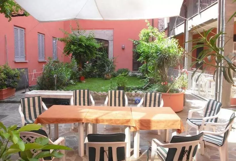 فندق Albergo Bianchi Stazione