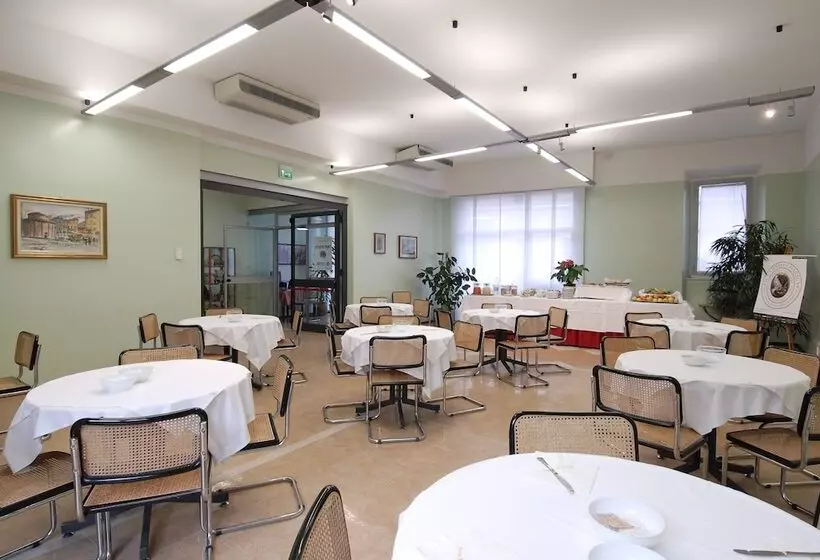 فندق Albergo Bianchi Stazione