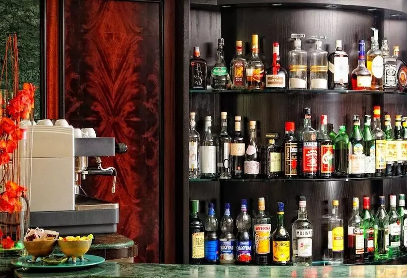 ホテル Albergo Punta De L'est