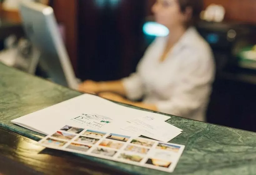 ホテル Albergo Punta De L'est