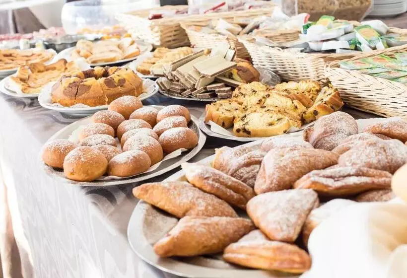 ホテル Asiago Beach