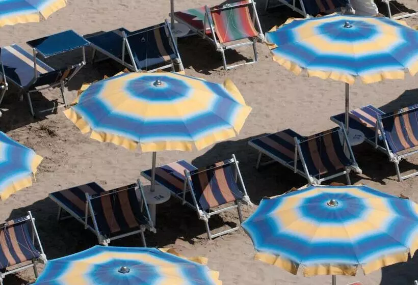 ホテル Asiago Beach