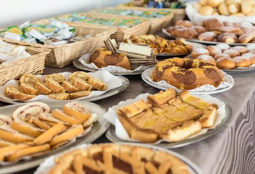 ホテル Asiago Beach