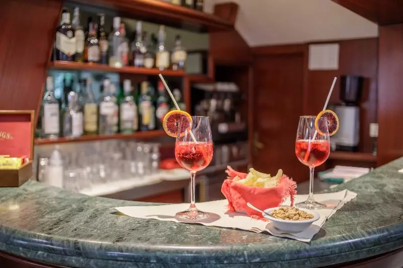 هتل Astor Victoria