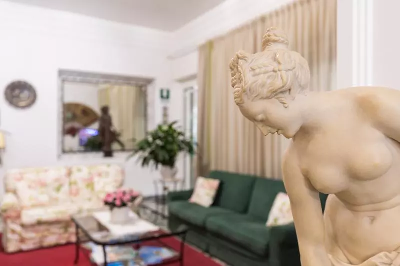 هتل Astor Victoria