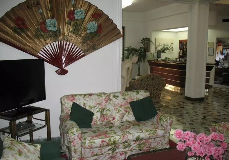 هتل Astor Victoria