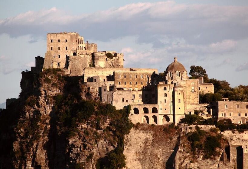 هتل Hermitage Resort & Thermal Spa