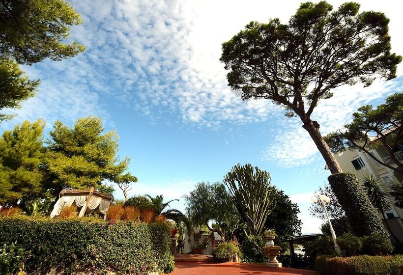 هتل Hermitage Resort & Thermal Spa