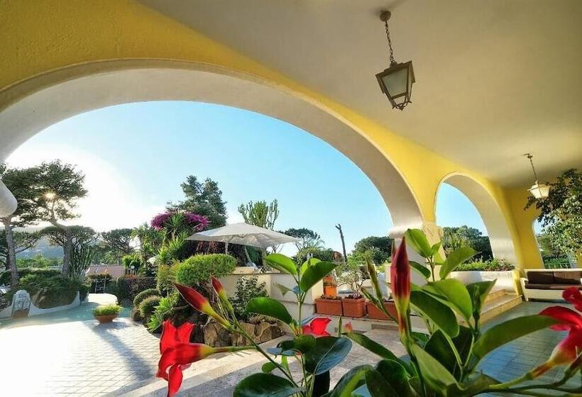 هتل Hermitage Resort & Thermal Spa