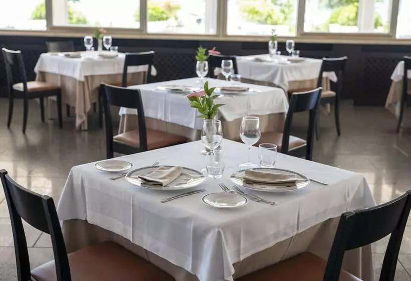 Отель Pietra Di Luna