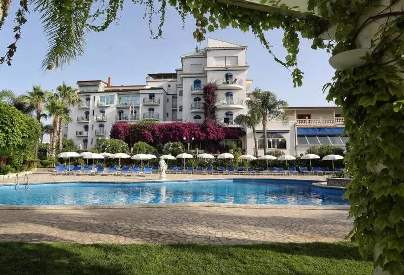 Sant Alphio Garden Hotel & Spa