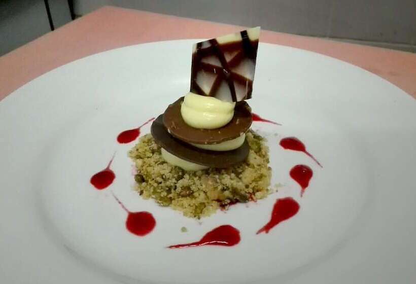 Отель St. Raphael