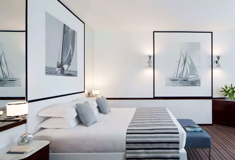 Starhotels President