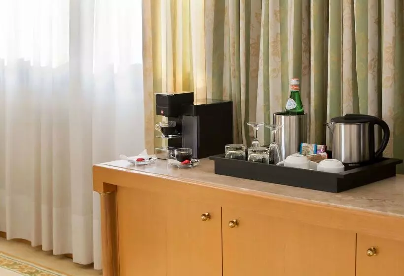 Starhotels President