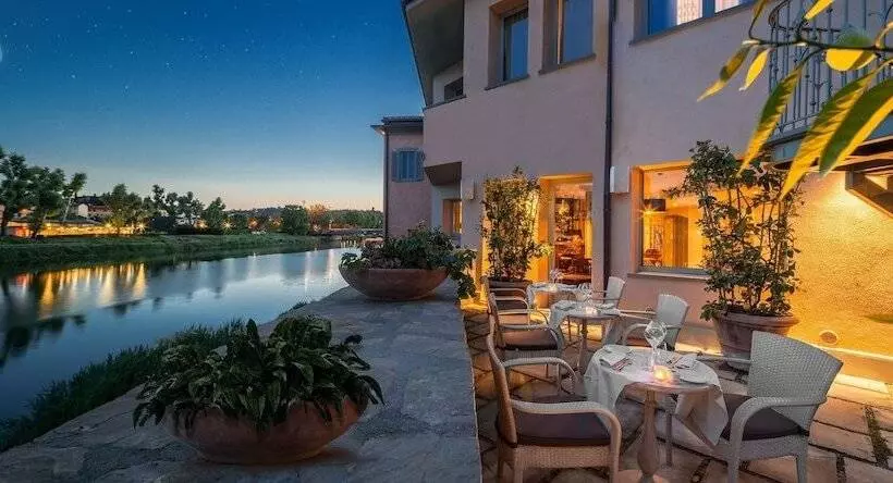 Hotel Ville Sull'arno