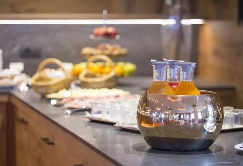 Szálloda Ariston Lake View