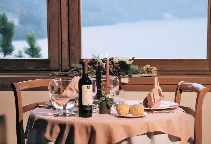 Szálloda Ariston Lake View