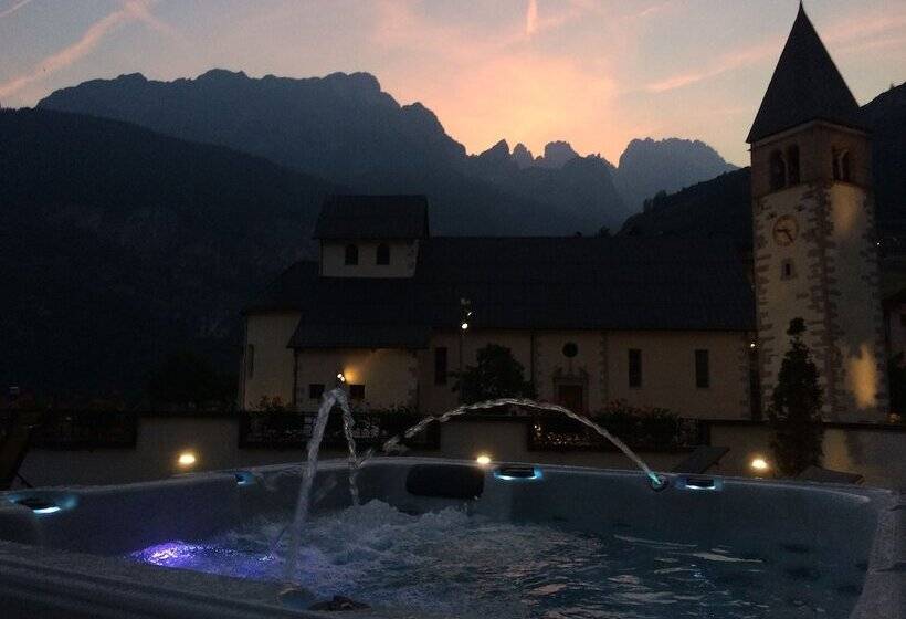 ホテル Ariston Lake View